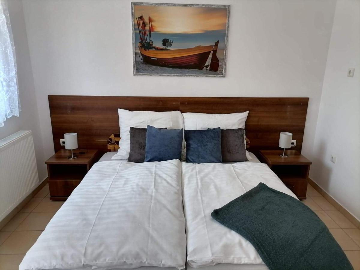 Aqua Oazis Apartman ハイデゥソボスロー エクステリア 写真