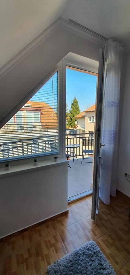Aqua Oazis Apartman ハイデゥソボスロー エクステリア 写真