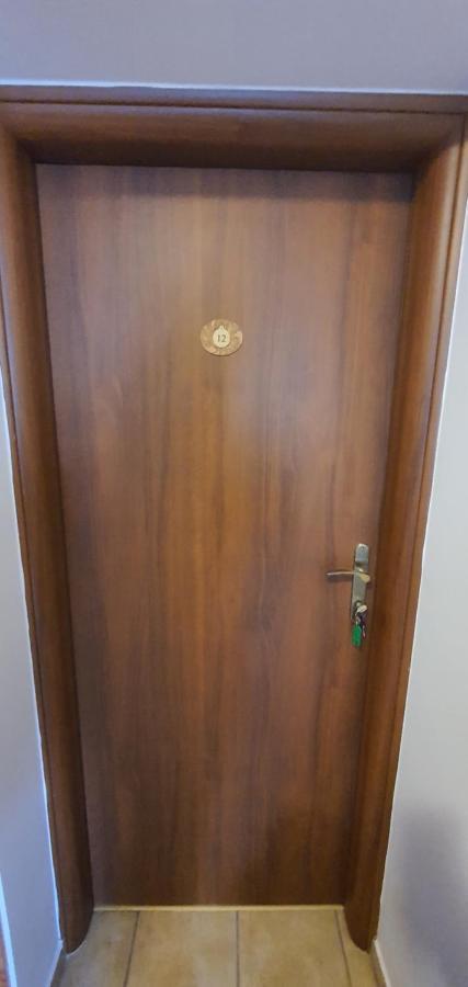 Aqua Oazis Apartman ハイデゥソボスロー エクステリア 写真